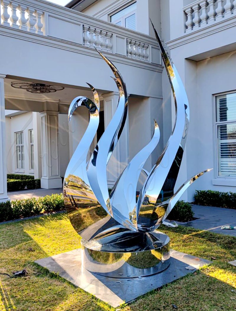 feedback on A metal swan sculpture in Australia