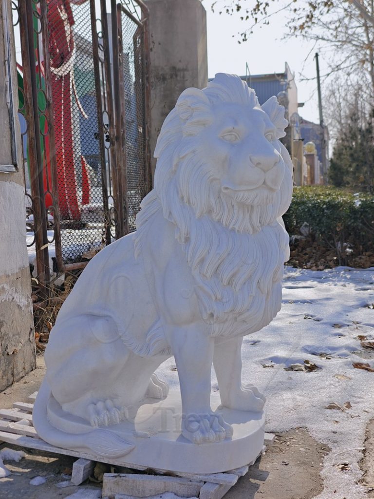 lion sculpture