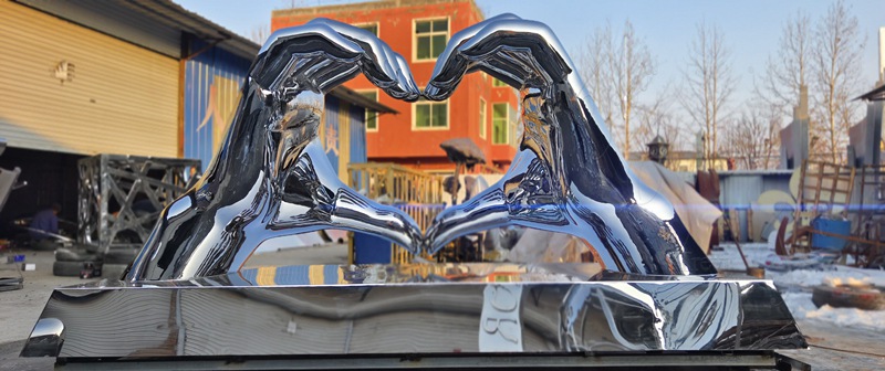 large heart hands sculpture 5