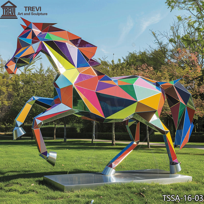 geometric-horse-sculpture-3