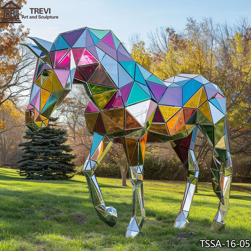 geometric-horse-sculpture-5