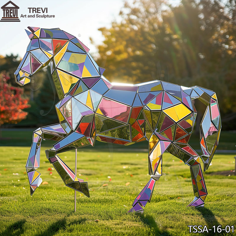 geometric-horse-sculpture