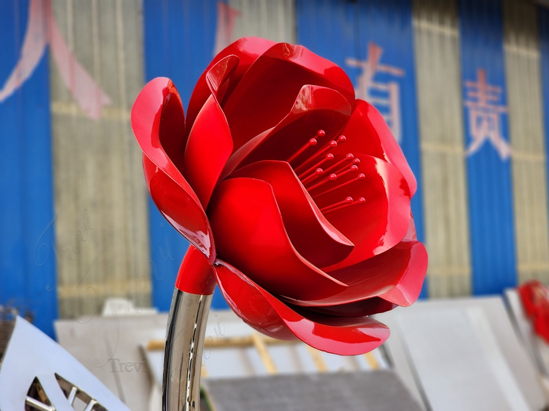 Metal Rose Sculpture details