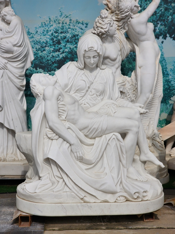 Pietà statue