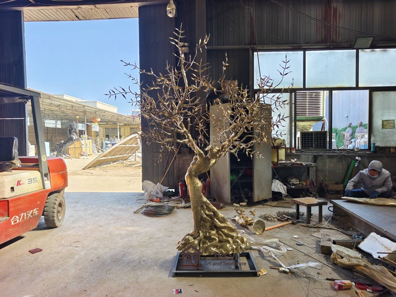 bronze tree sculpture by trevi