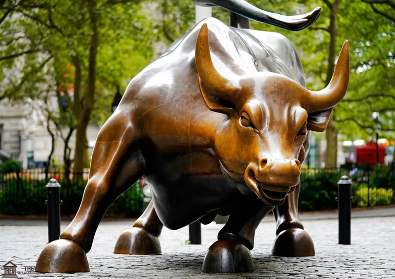 Wall Street Bull Statue 2