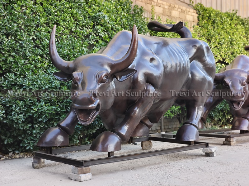 Wall Street Bull Statue 5