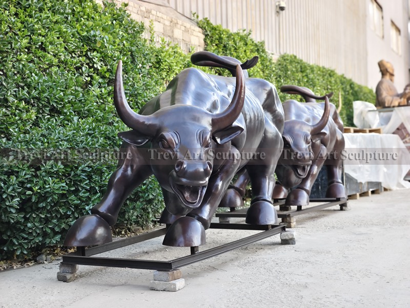 Wall Street Bull Statue 7