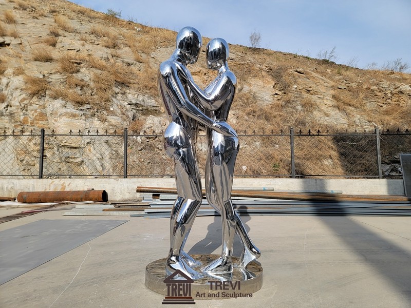 metal couple statue