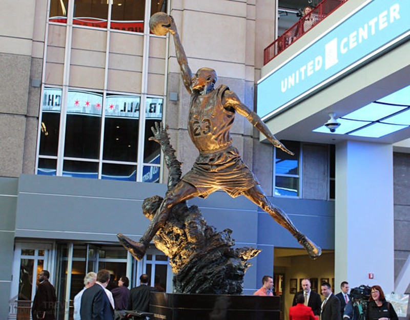 Michael Jordan statue