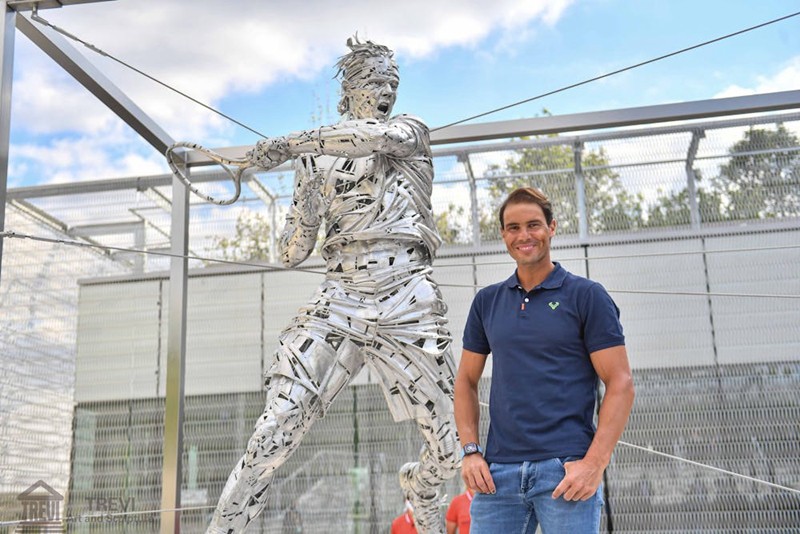 Rafael Nadal statue