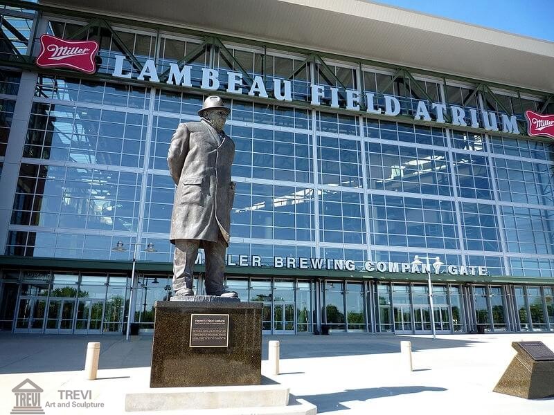 Vince Lombardi statue