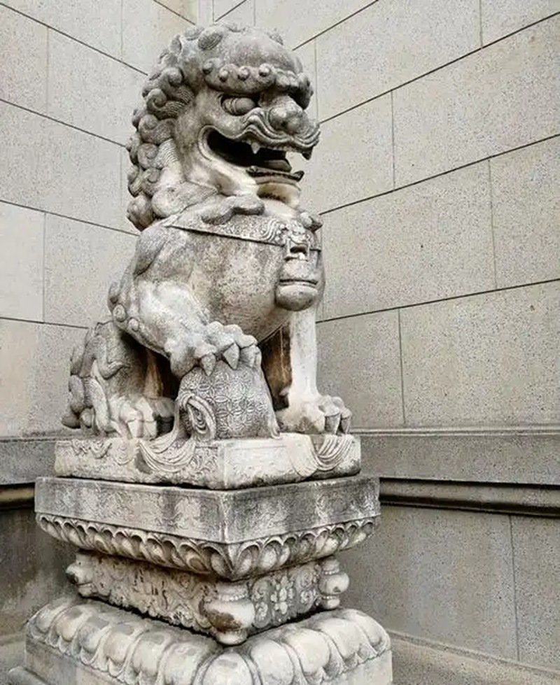 The Origins and Meaning of Chinese Foo Dog Statues: Protectors at the Gate