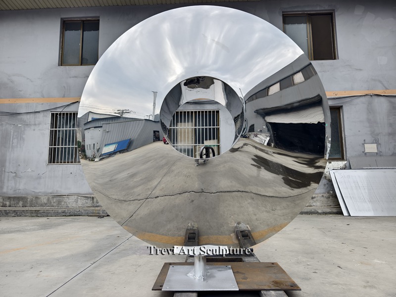 metal disc sculpture for garden