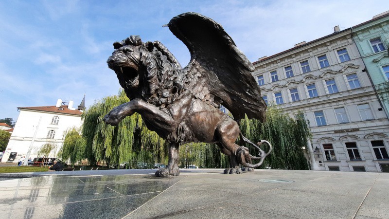 The Winged Lion dedicated to Czech and Slovak air crew