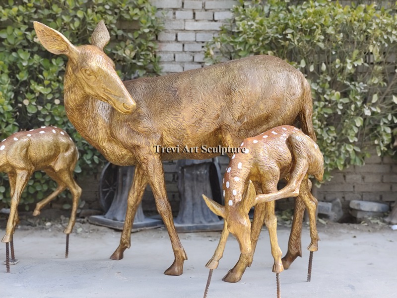 Deer and Fawn bronze Statue