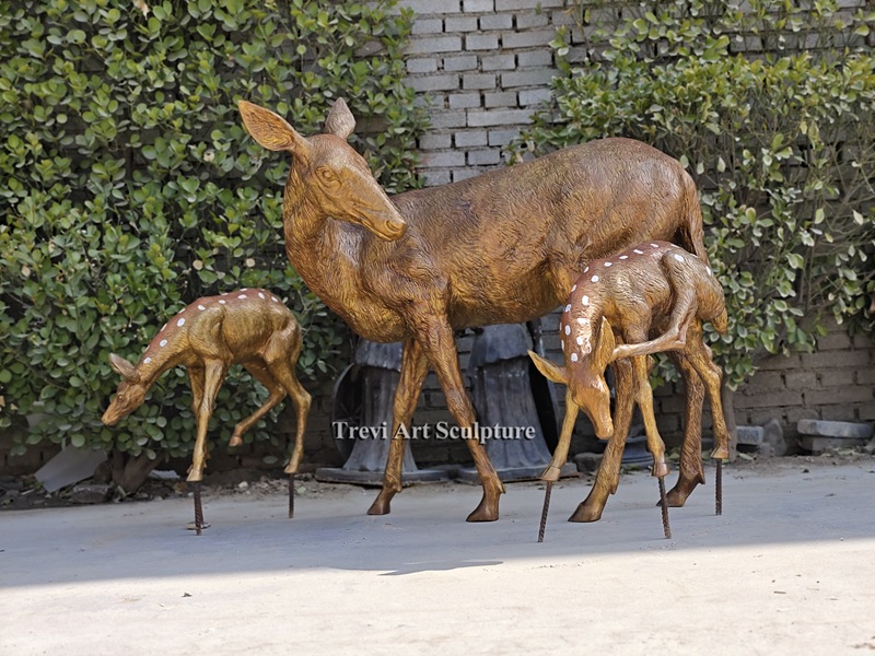 garden Bronze Deer and Fawn Statue