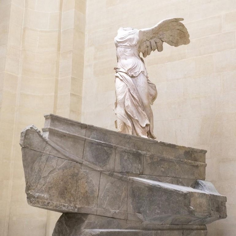 winged-victory-louvre-museum