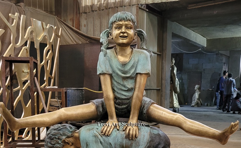 Outdoor Bronze kids playing leapfrog statue details
