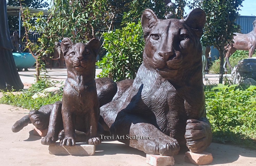 Bronze Lioness and cub