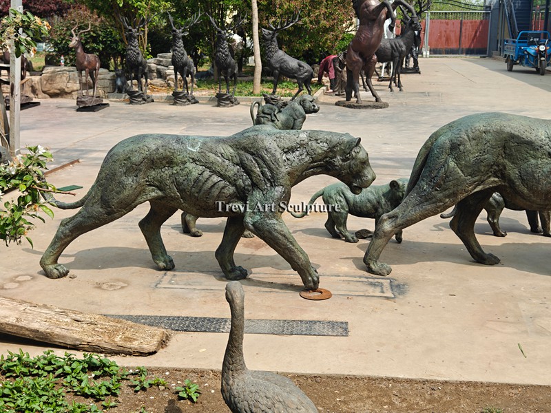 Large Bronze Lion Family Sculpture for Outdoor