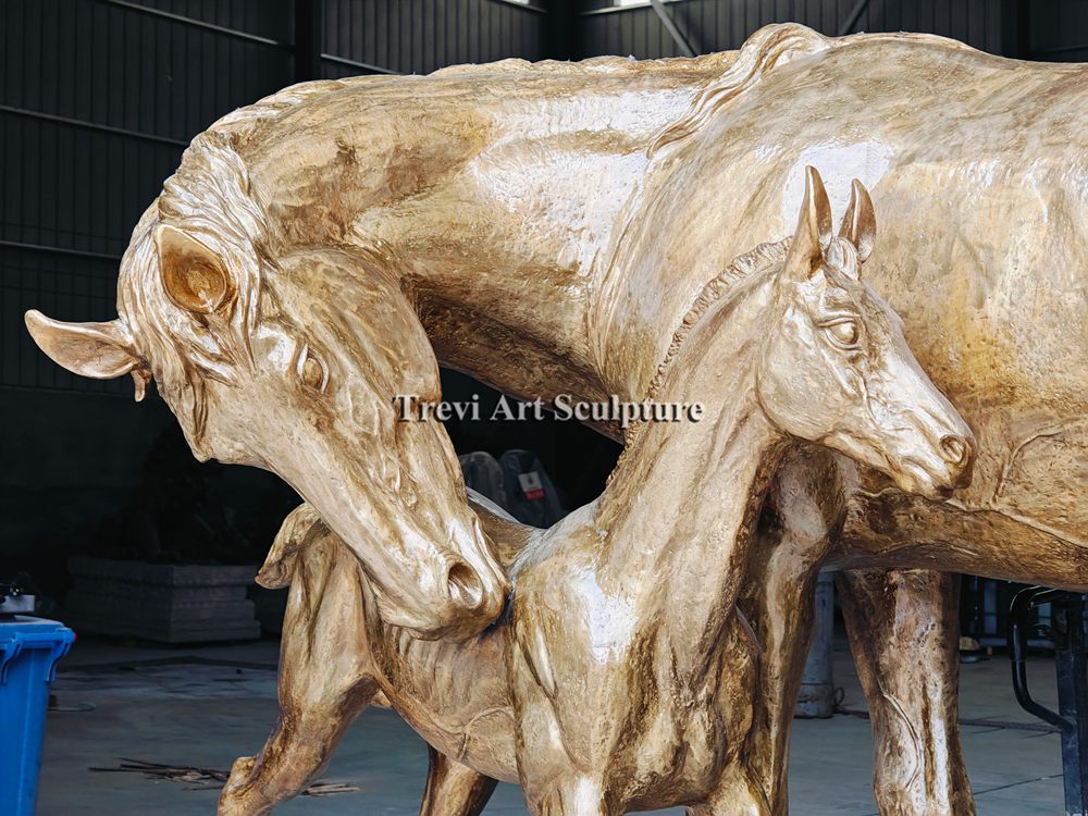 Mare with Foal Statue details