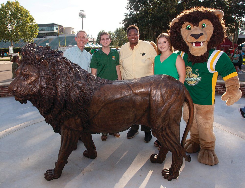 Southeastern Louisiana University, lion statue the mascot.