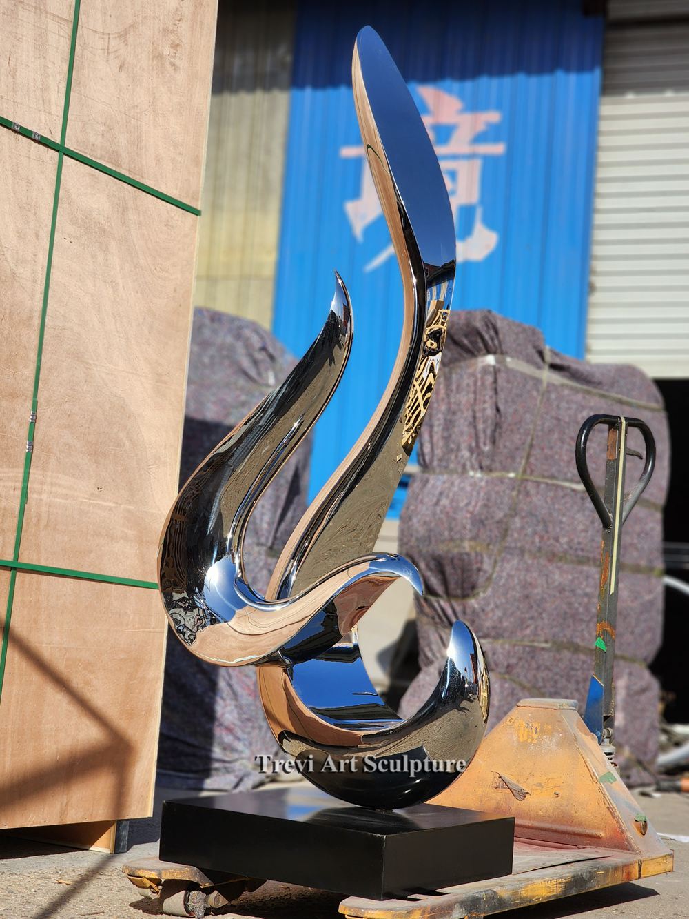 Flame Sculpture for Luxury Hotel